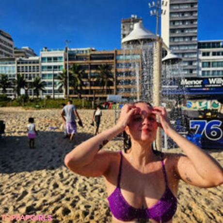 Fernanda nude leaked OnlyFans photo #5