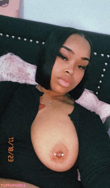 TheRiahRed nude leaked OnlyFans pic