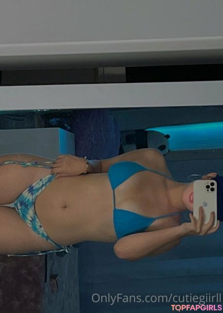 Mariana nude leaked OnlyFans photo #33