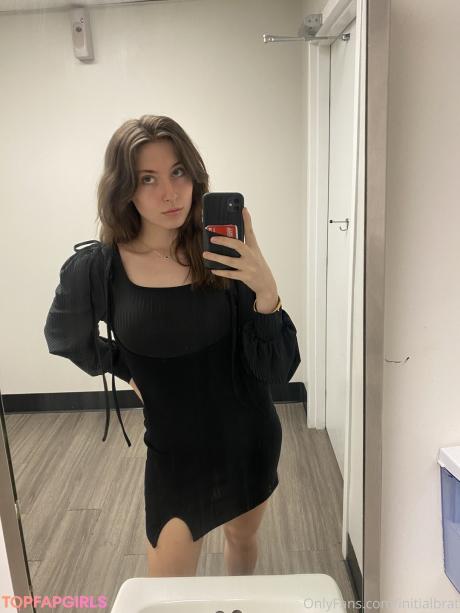Initialbrat nude leaked OnlyFans photo #144