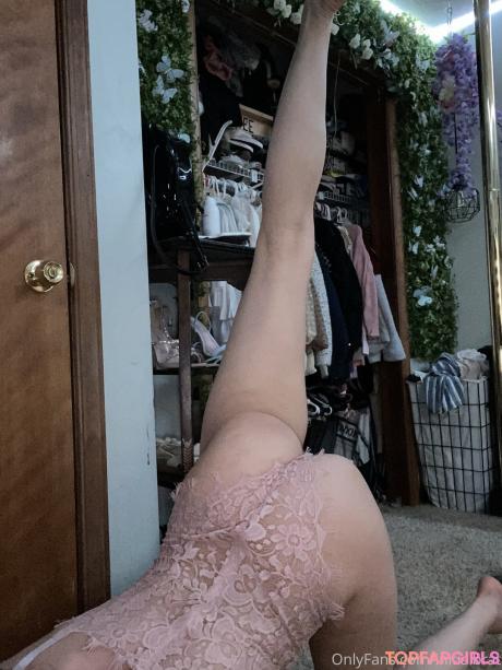 Initialbrat nude leaked OnlyFans photo #40