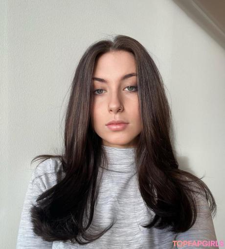 Initialbrat nude leaked OnlyFans photo #82