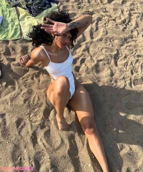 Numochiii nude leaked OnlyFans photo #2