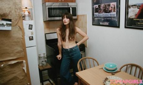 Louise nude leaked OnlyFans photo #9