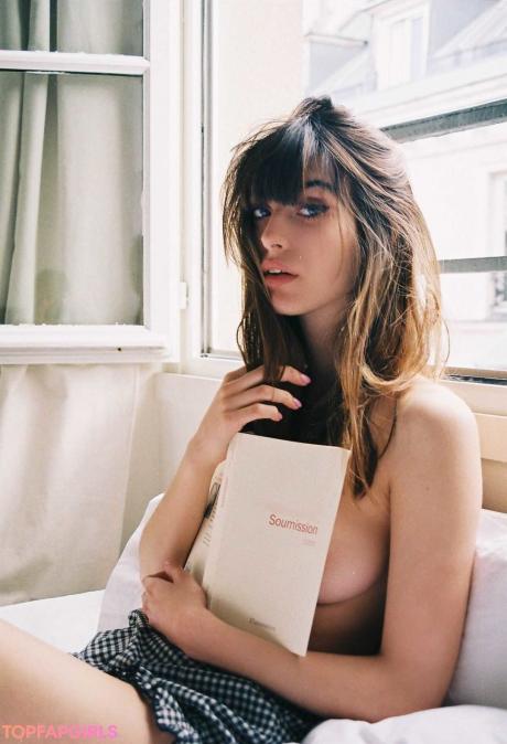 Louise nude leaked OnlyFans photo #37