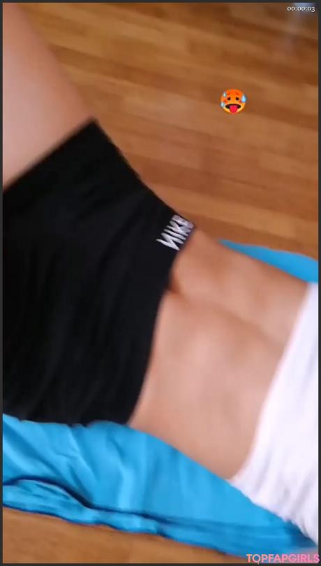 Lucrelisa nude leaked OnlyFans photo #19