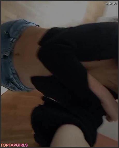 Lucrelisa nude leaked OnlyFans photo #23