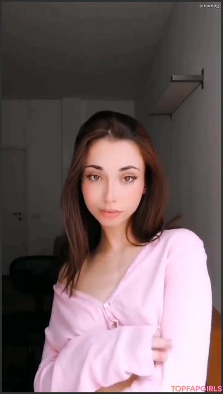 Lucrelisa nude leaked OnlyFans photo #3