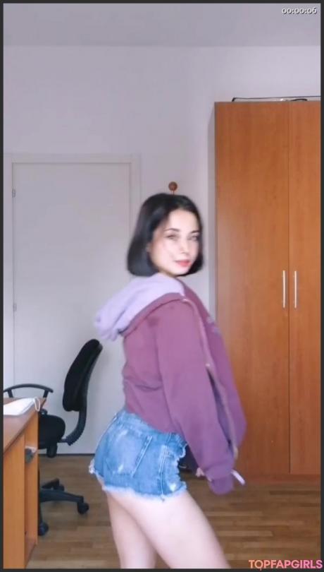 Lucrelisa nude leaked OnlyFans photo #39