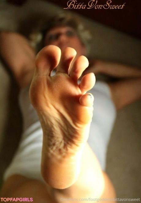 Footgoddessbittavonsweet nude leaked OnlyFans photo #4