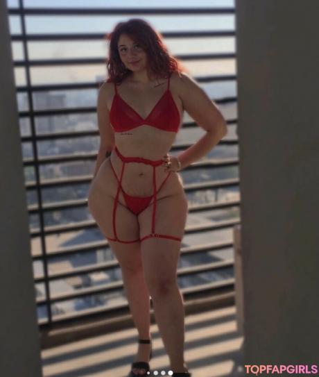 Curvy nude leaked OnlyFans photo #1