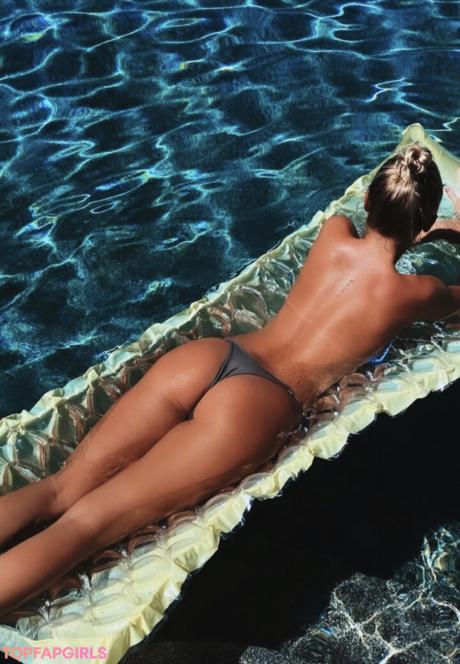 Maddie nude leaked OnlyFans photo #7