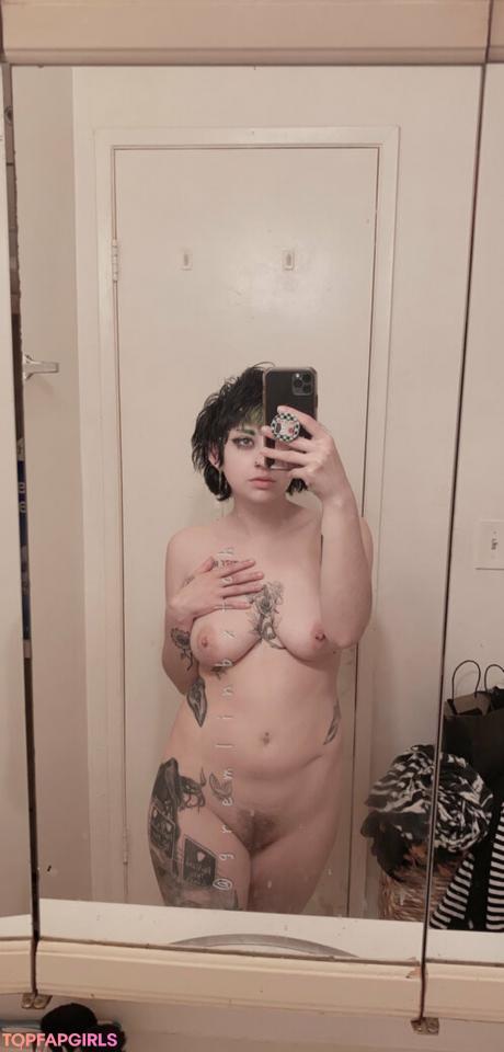 Gremlinbxtch nude leaked OnlyFans photo #170