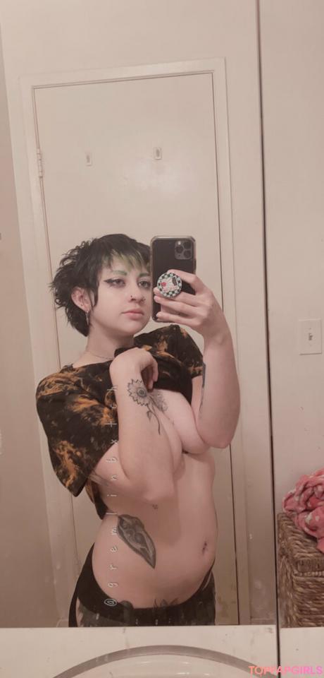 Gremlinbxtch nude leaked OnlyFans photo #206