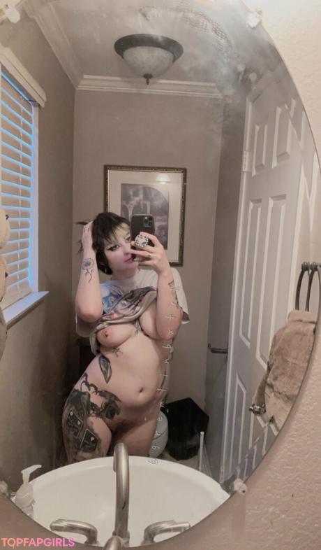 Gremlinbxtch nude leaked OnlyFans photo #275