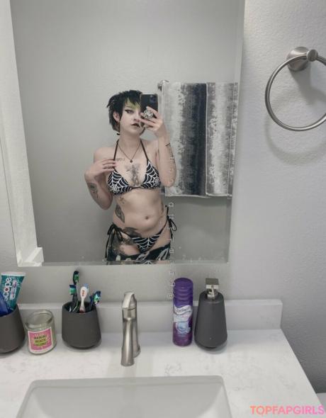 Gremlinbxtch nude leaked OnlyFans photo #352