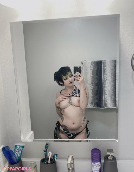 Gremlinbxtch nude leaked OnlyFans photo #355