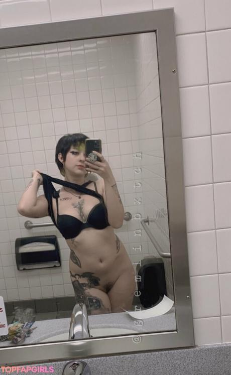 Gremlinbxtch nude leaked OnlyFans photo #368