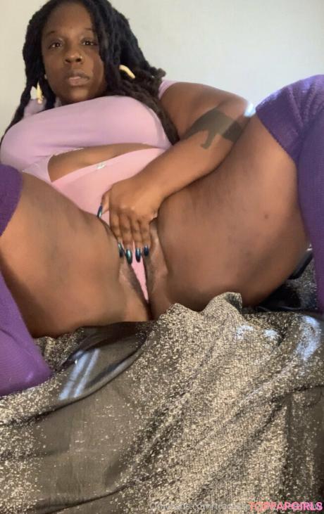 Thefamouspeachesandcream nude leaked OnlyFans photo #11