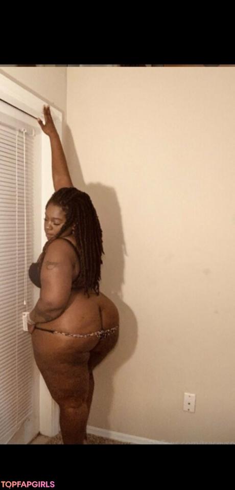 Thefamouspeachesandcream nude leaked OnlyFans photo #47