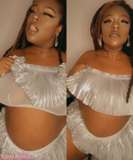 Thefamouspeachesandcream nude leaked OnlyFans photo #50