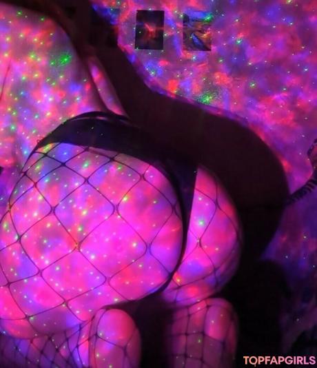 Lisiyelf nude leaked OnlyFans photo #8