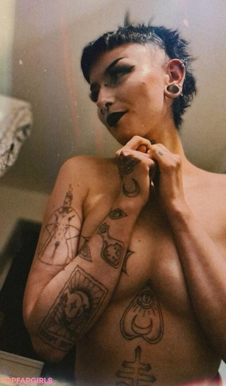 LittleDemonWitch nude leaked OnlyFans photo #5