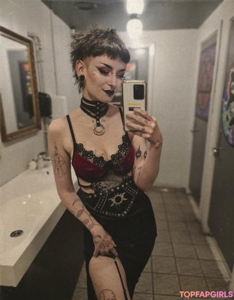 LittleDemonWitch nude leaked OnlyFans photo #8