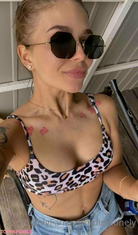 Dinalonely nude leaked OnlyFans photo #5