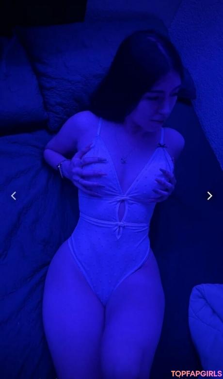 Yessalbarrn nude leaked OnlyFans photo #7