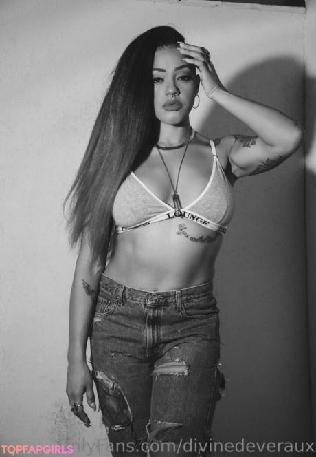 Divinedeveraux nude leaked OnlyFans photo #3
