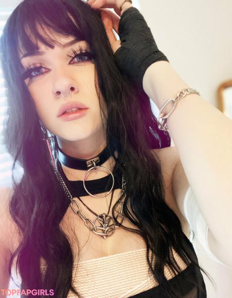 Gothscumbag nude leaked OnlyFans photo #1