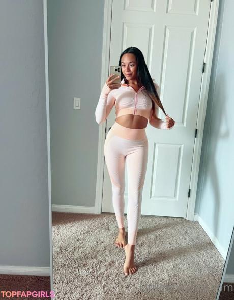 Mikasky nude leaked OnlyFans photo #2