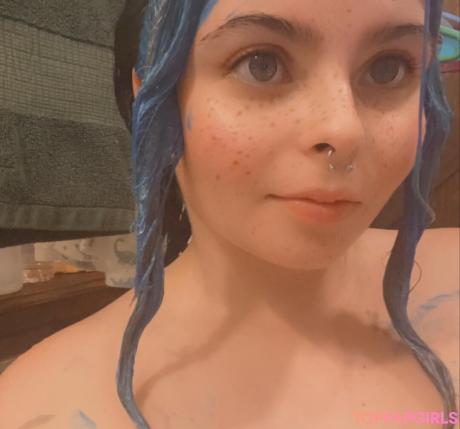 Littlemadds26 nude leaked OnlyFans photo #4