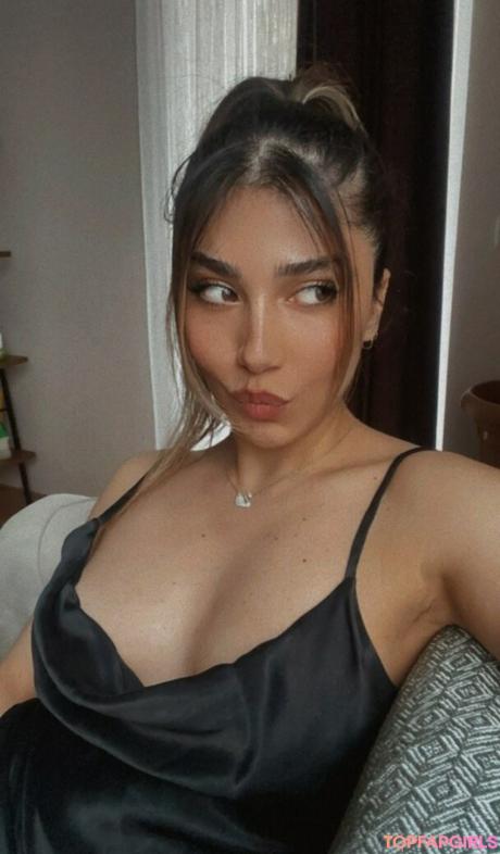 Pelisilin nude leaked OnlyFans photo #3