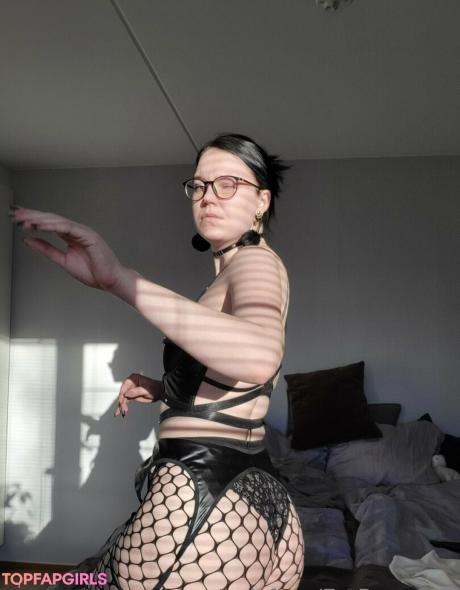 Embunnyof nude leaked OnlyFans photo #15
