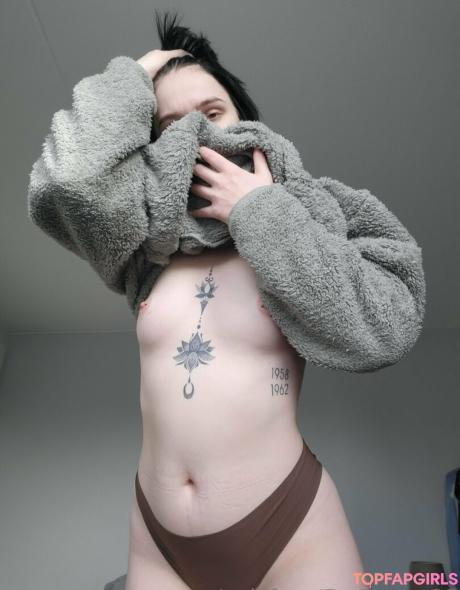 Embunnyof nude leaked OnlyFans photo #9