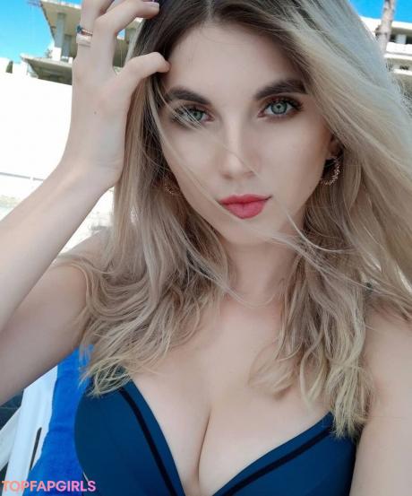 Lipisinkaaa nude leaked OnlyFans photo #10