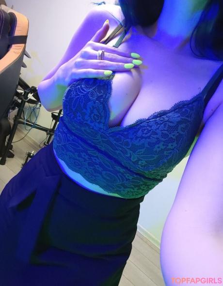 Lipisinkaaa nude leaked OnlyFans photo #413