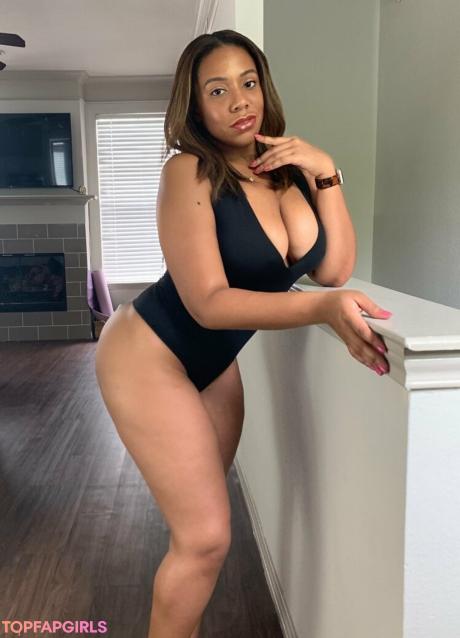 Realtexascurves nude leaked OnlyFans photo #31