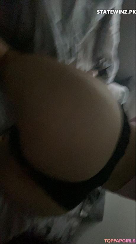 Julia nude leaked OnlyFans photo #3