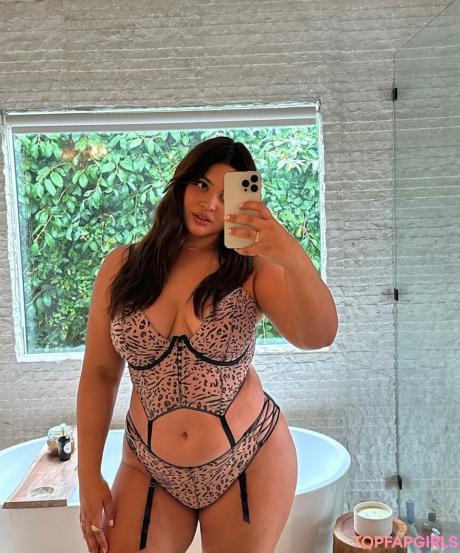 Bellaagolden nude leaked OnlyFans photo #30