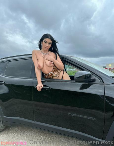 MissQueenieXOX nude leaked OnlyFans photo #52