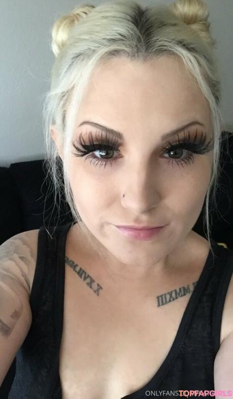 Katiiemaedagoat nude leaked OnlyFans photo #12