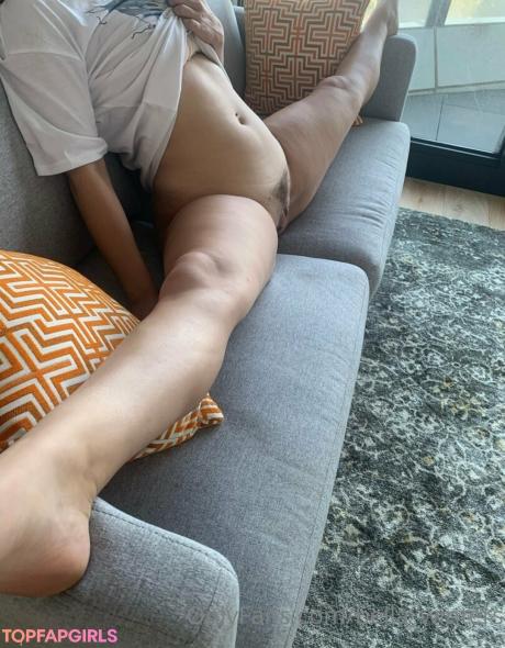 Bella nude leaked OnlyFans photo #5