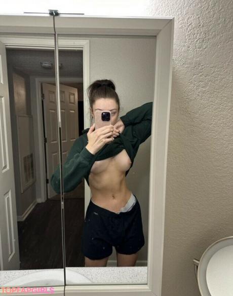 Alyssa nude leaked OnlyFans photo #40