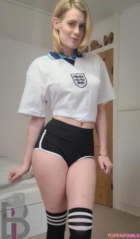 Belle-lou nude leaked OnlyFans photo #33