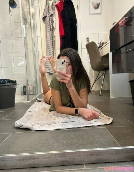 Germangirlnextdoor95 nude leaked OnlyFans photo #5