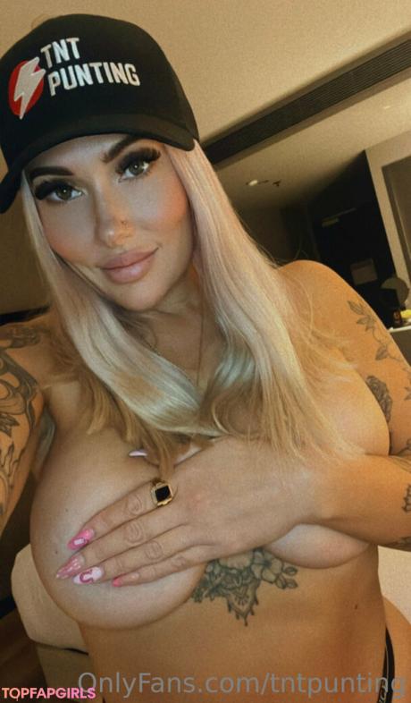 Carlyelectriclive nude leaked OnlyFans photo #22