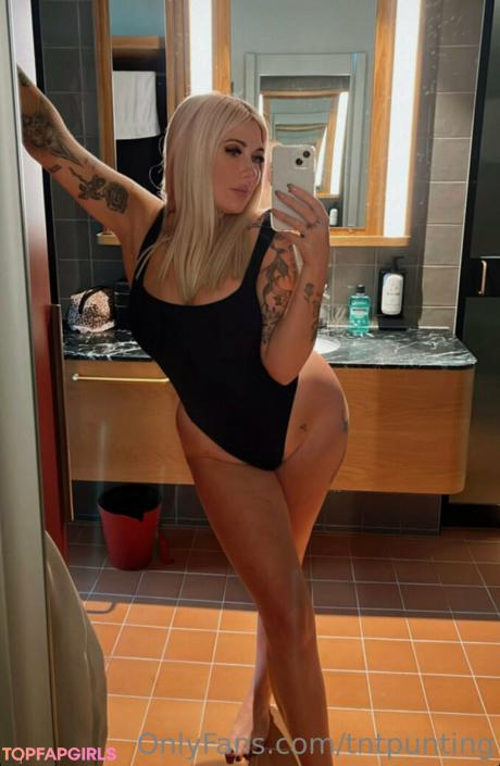 Carlyelectriclive nude leaked OnlyFans photo #30